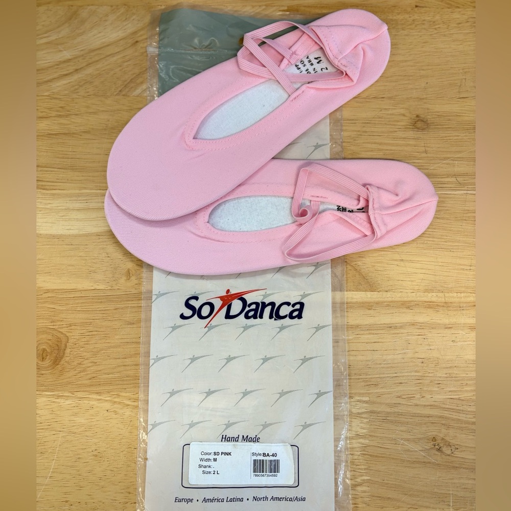 Dance, So Danca Gym Slippers size 2 L